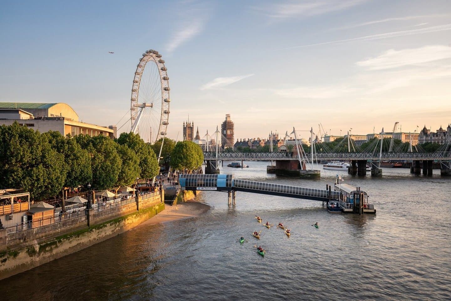 Walk Along the South Bank, image 1 of 1