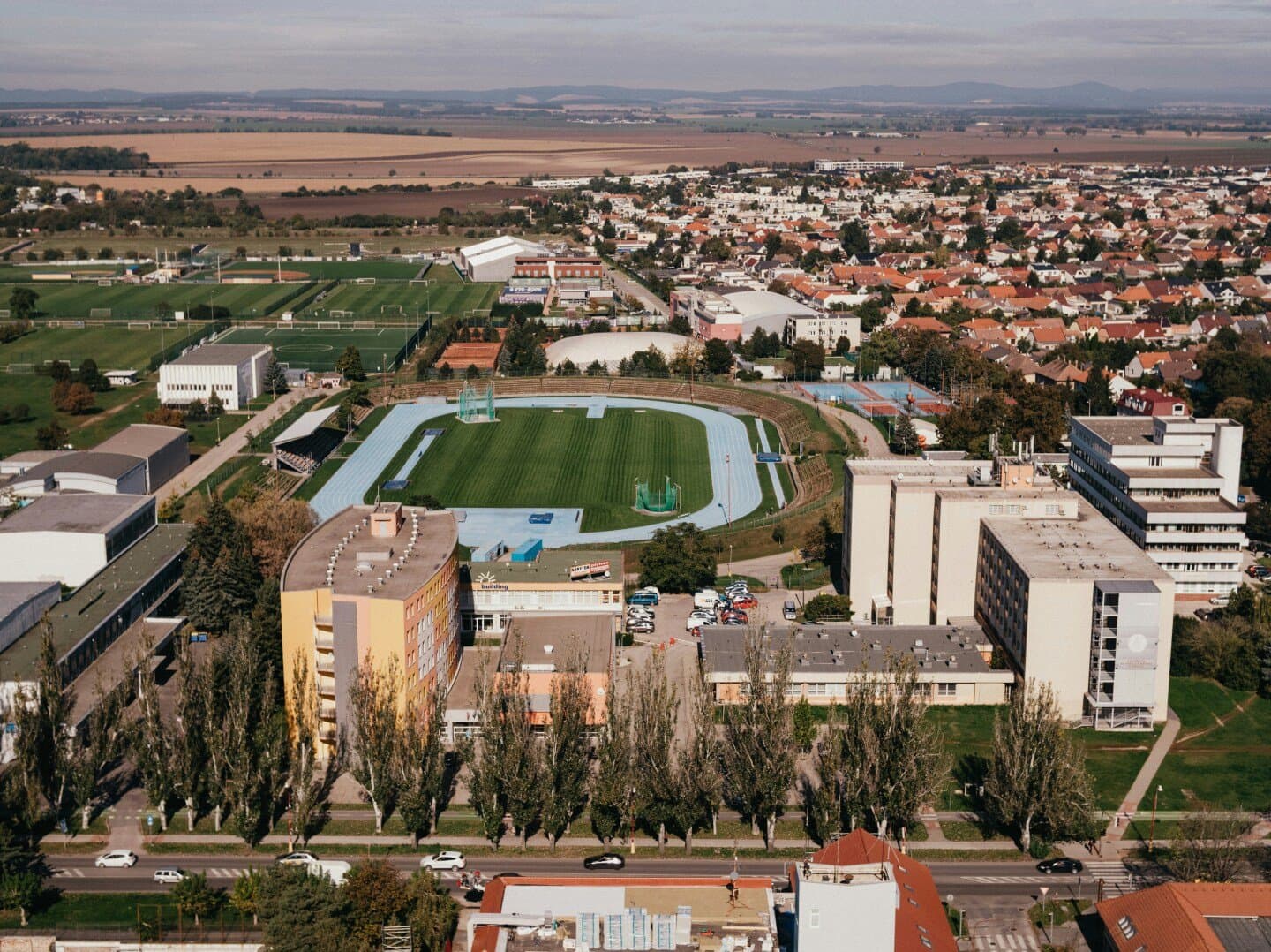 Quadras poliesportivas do Parque Villa-Lobos, image 1 of 1