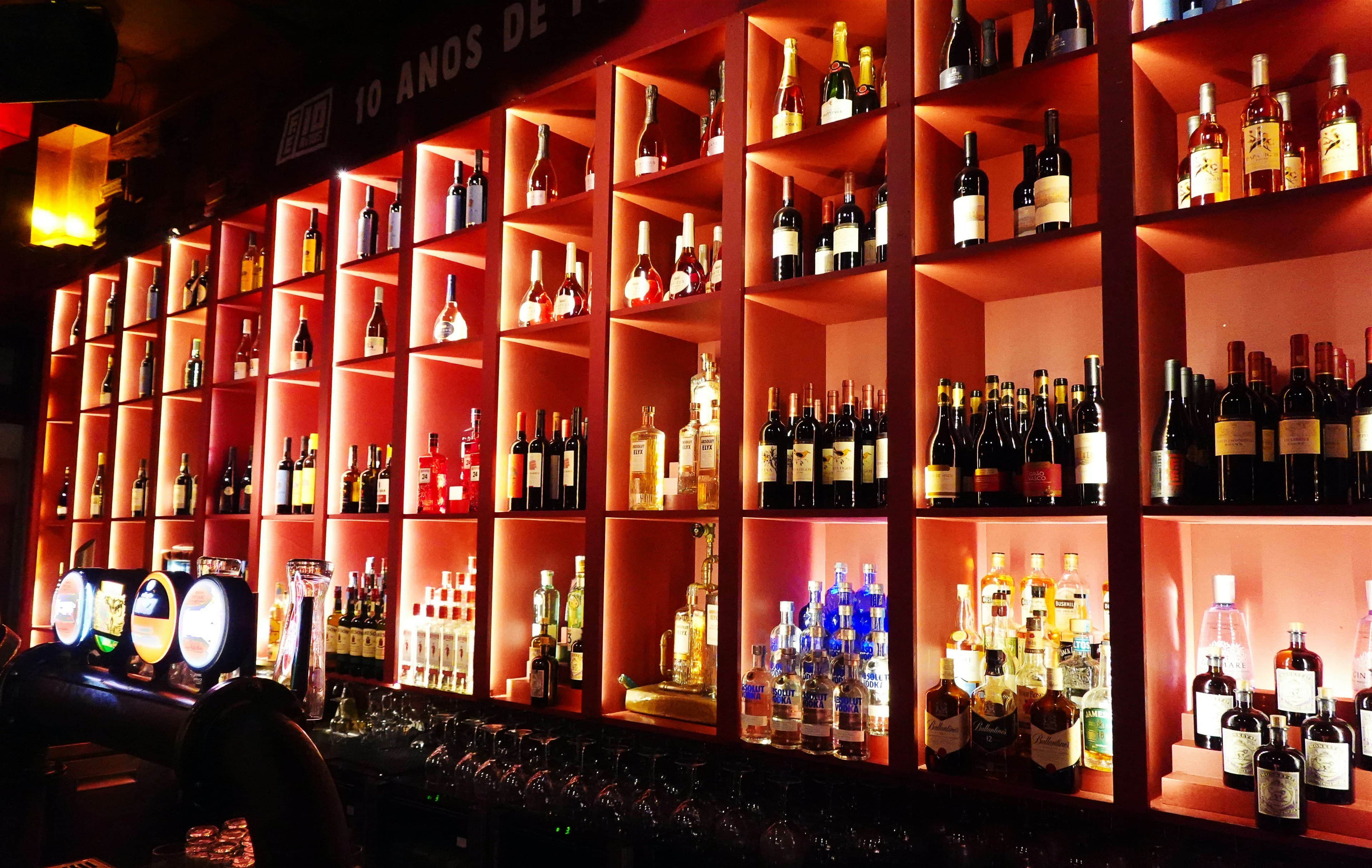 Vinícius Bar, image 1 of 1