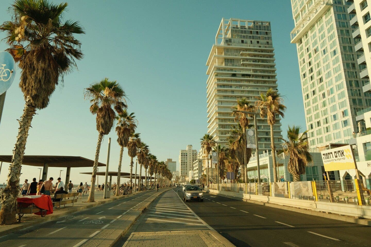 Mike’s Place טיילת, image 1 of 1