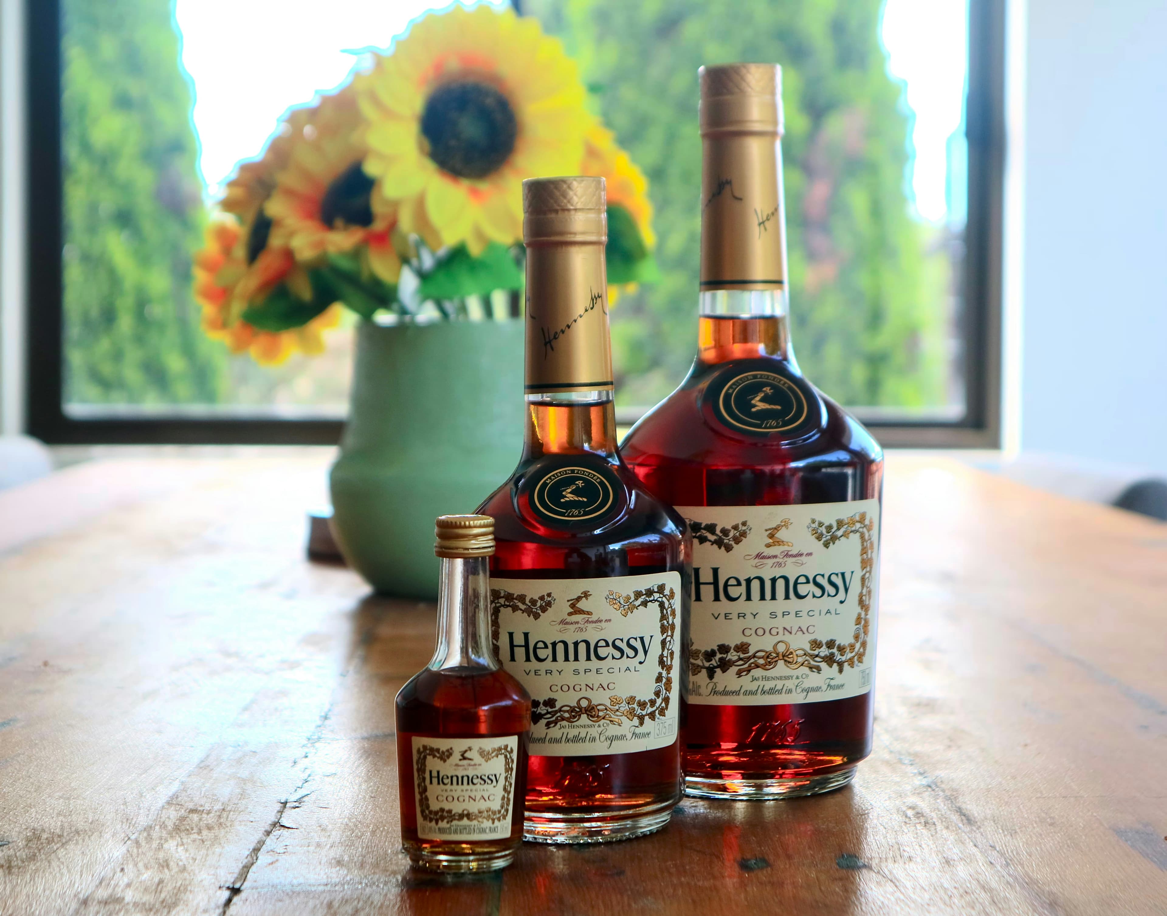 Hennessy V.S, image 1 of 1