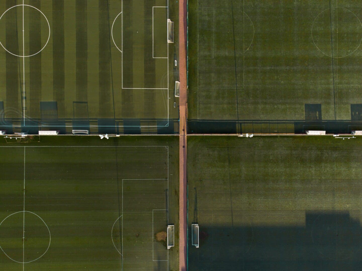 A Markov Model for Football Possession and Its Outcomes, image 1 of 1