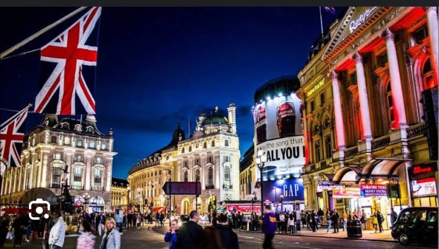 Piccadilly Circus, image 1 of 1