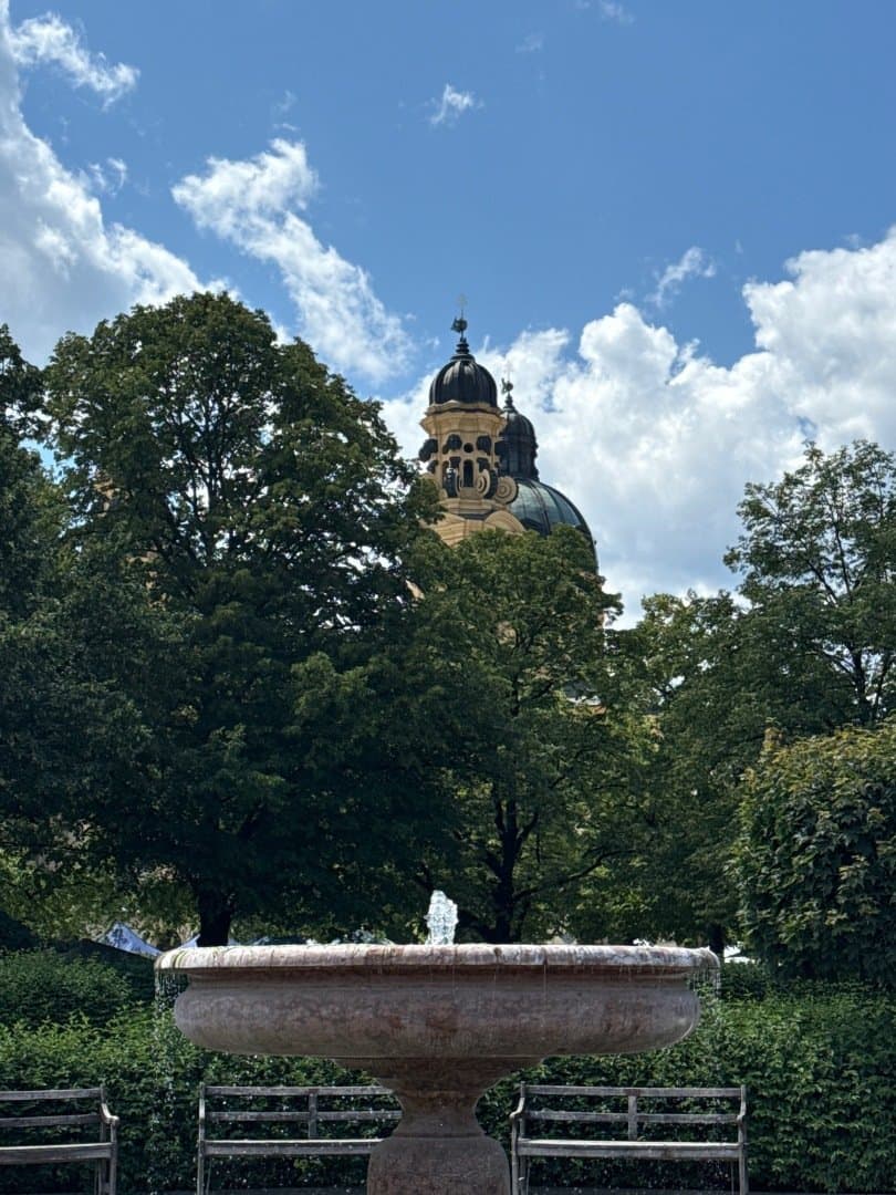 Hofgarden, image 1 of 1