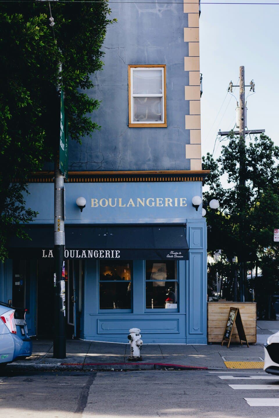 Lost Art Salon, image 1 of 1