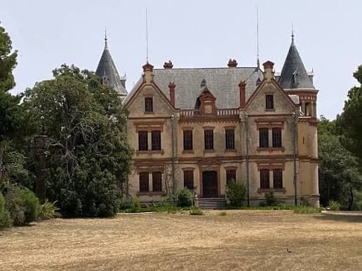 Chateau l’Esparrou, image 1 of 1
