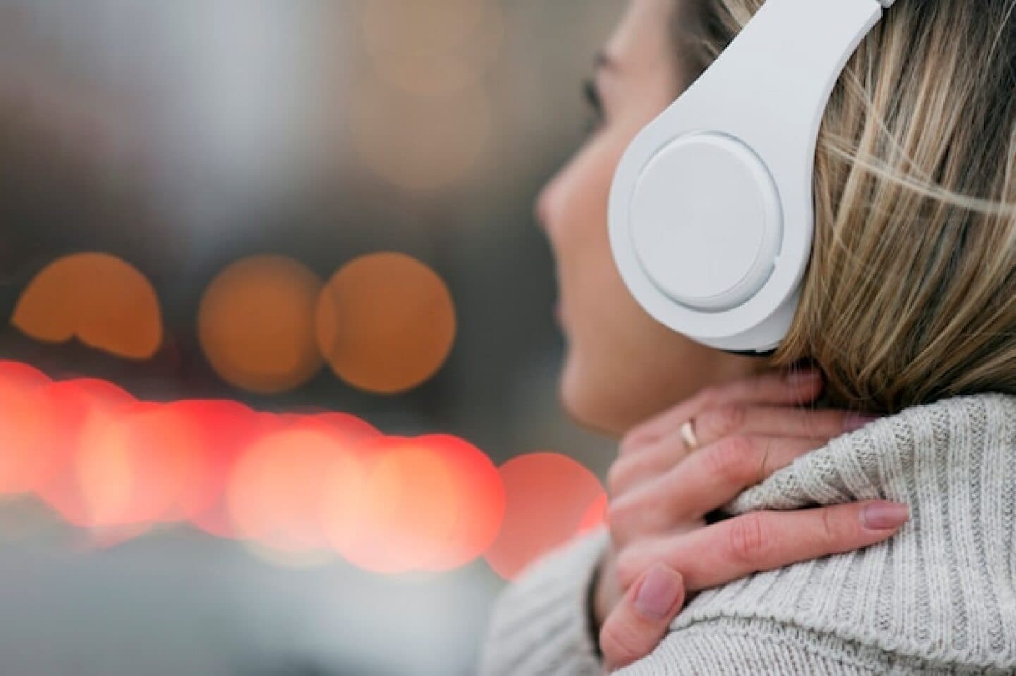 Noise-Cancelling Headphones, image 1 of 1