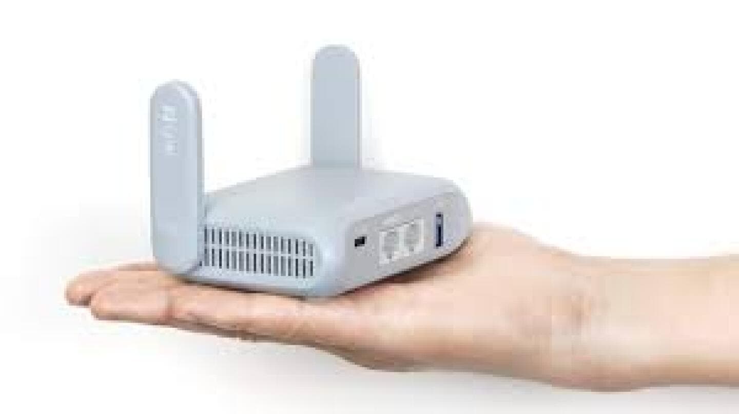 Travel Router, image 1 of 1