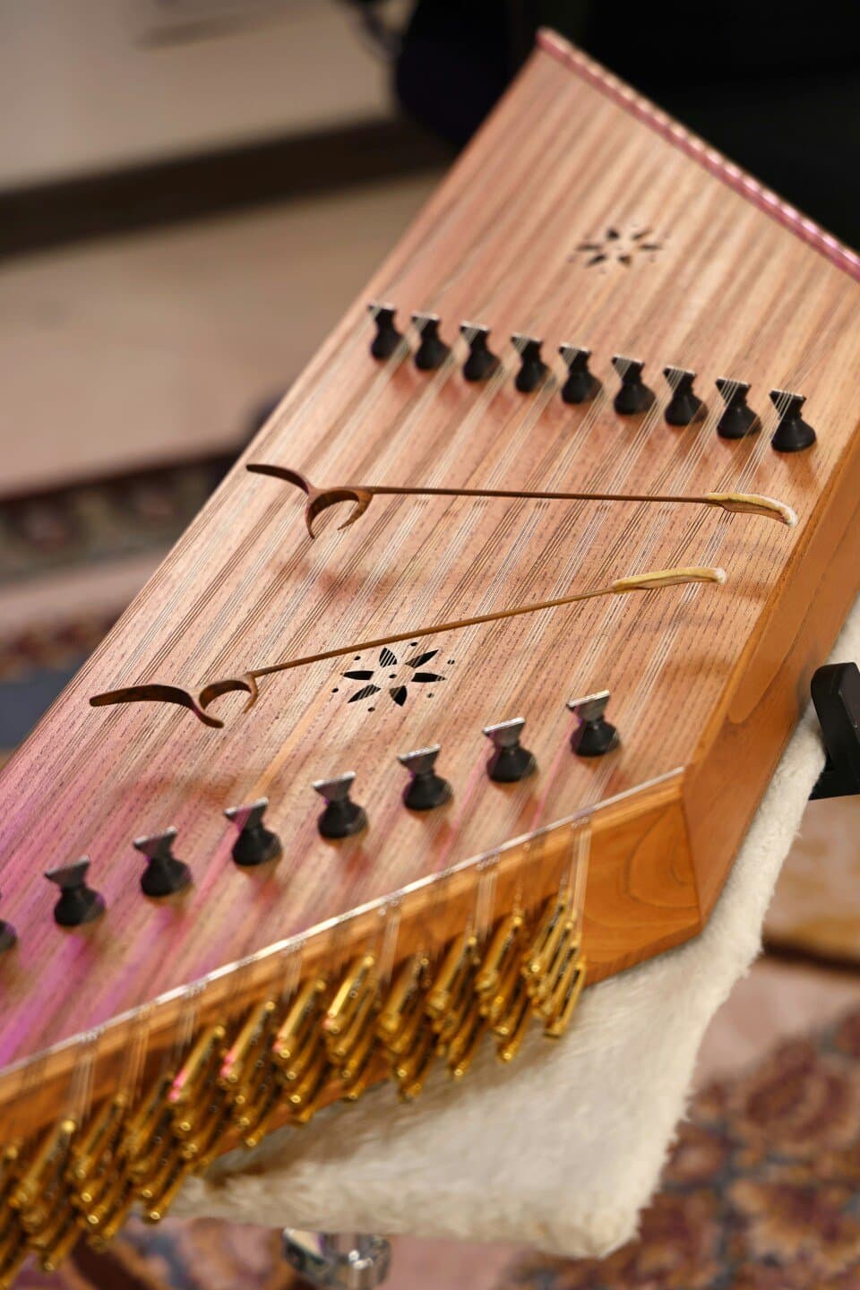 Dulcimer, image 1 of 1