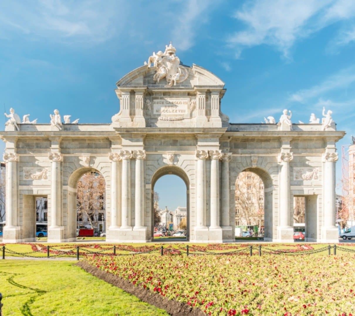 Puerta de Alcalá, image 1 of 1