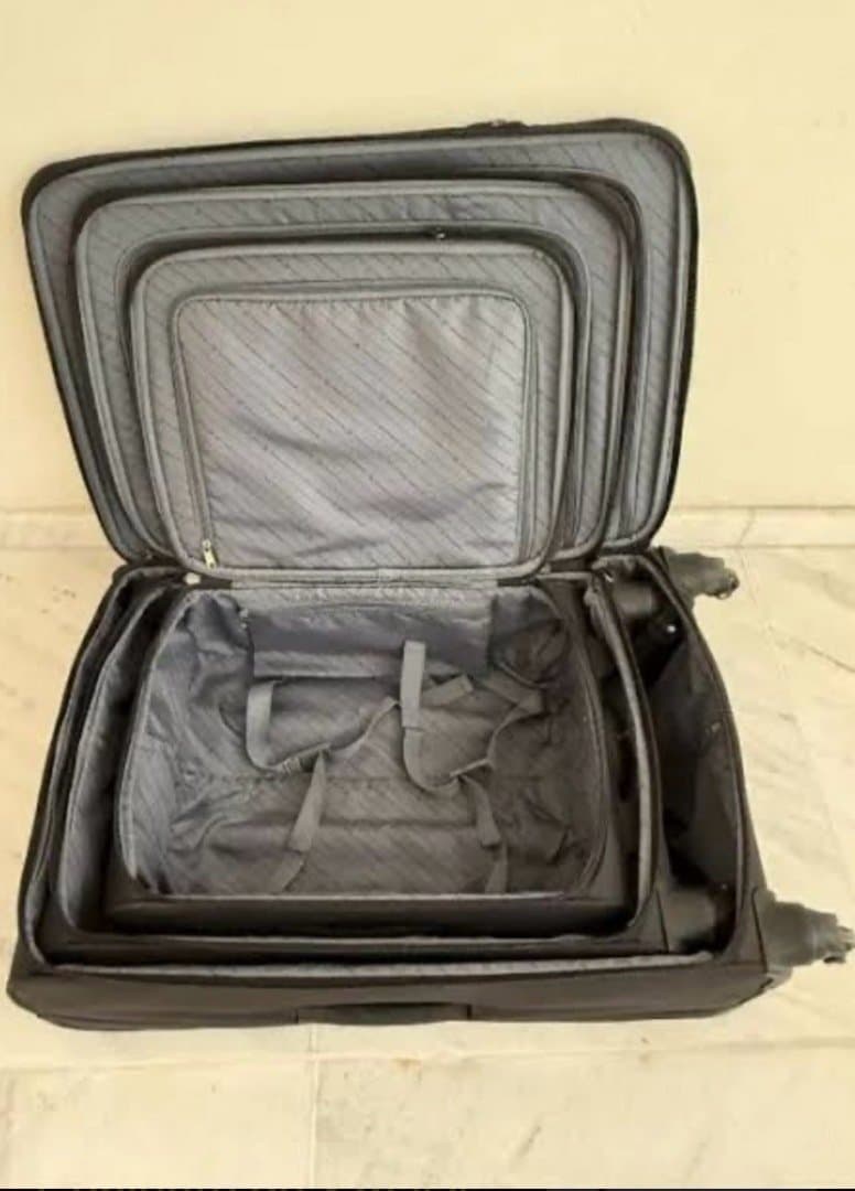 Se gostar de fazer compras, leve uma mala dentro da outra para evitar ter que comprar, image 1 of 1