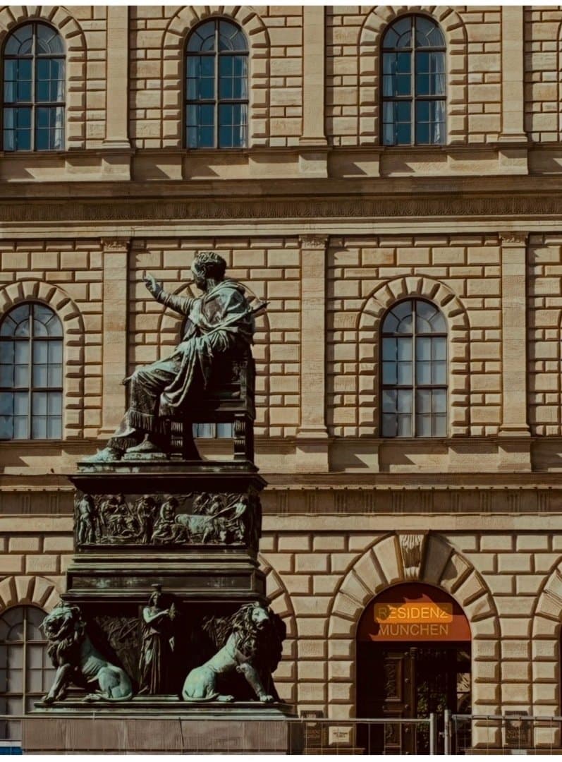 Residenz, image 1 of 1