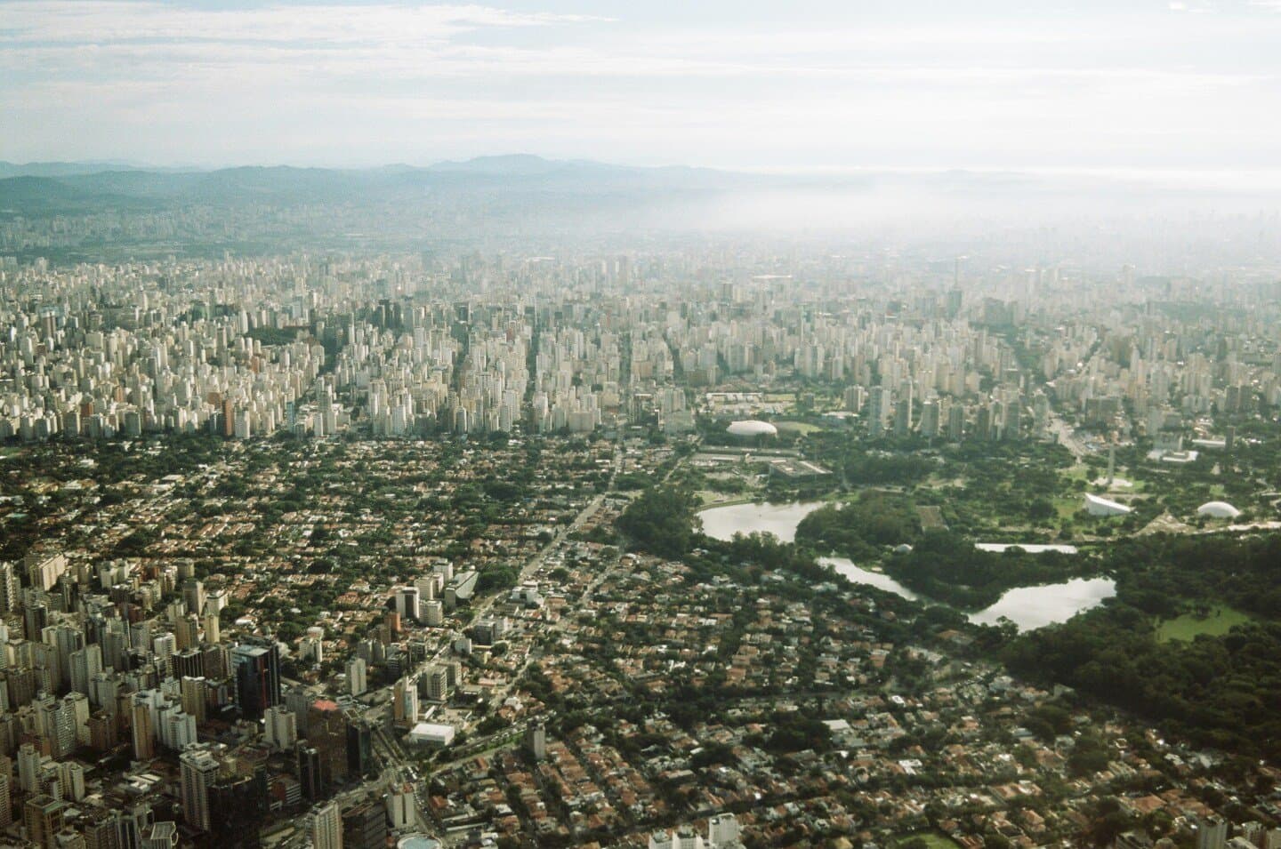 Comoções: imagens de São Paulo e outras viagens no cinema, image 1 of 1