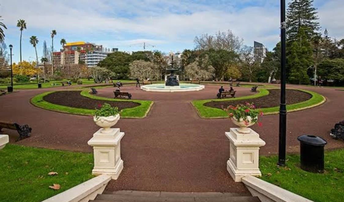 Albert Park, image 1 of 1