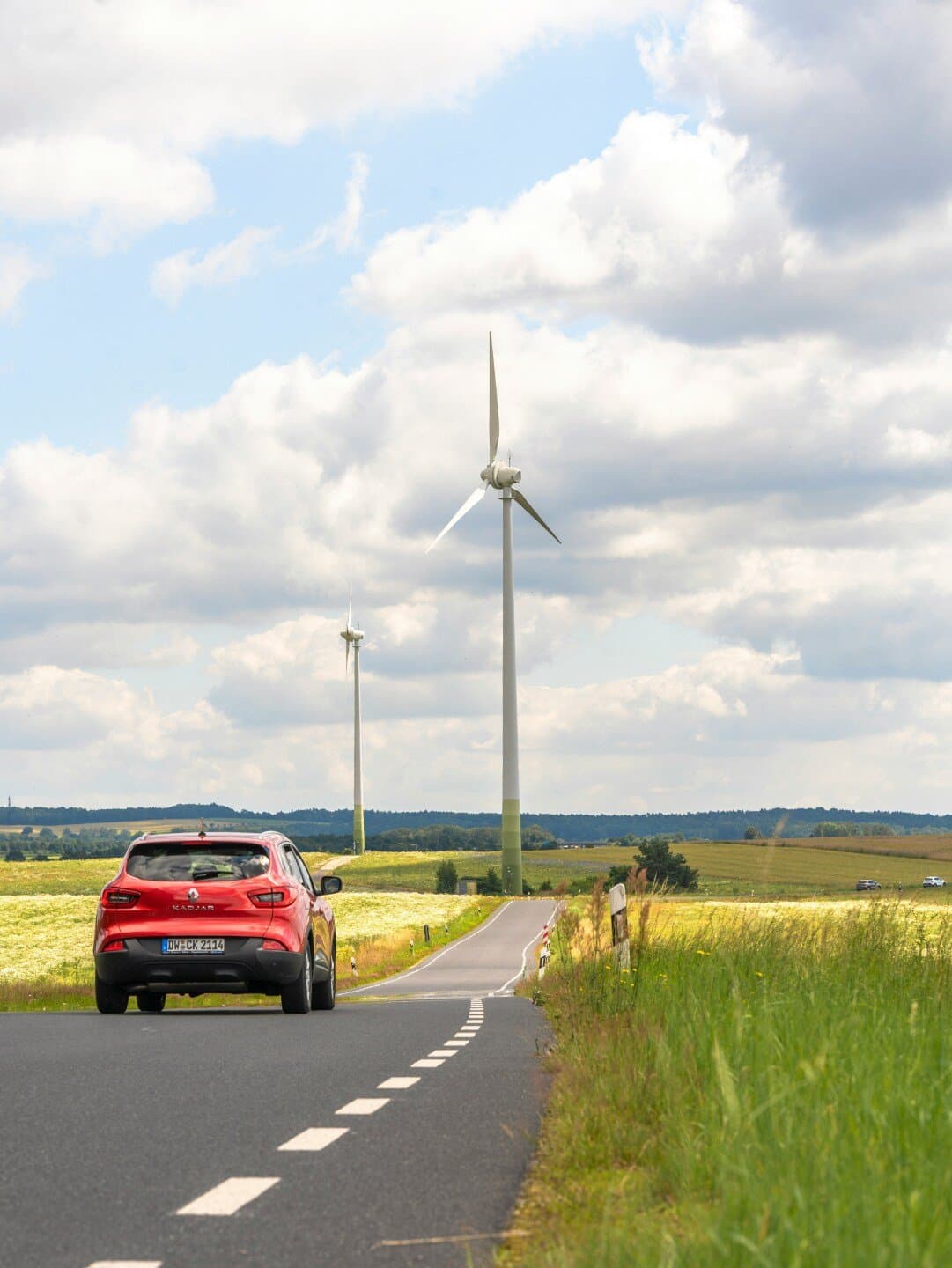 Energy Harvesting in Hybrid Electric Vehicles and Railway Systems: AI-enabled Condition Monitoring and Emerging Trends, image 1 of 1