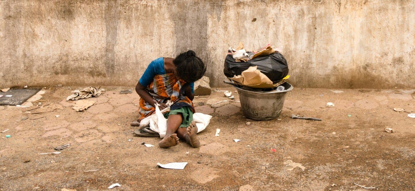 The Economic Lives of the Poor (Banerjee & Duflo), image 1 of 1