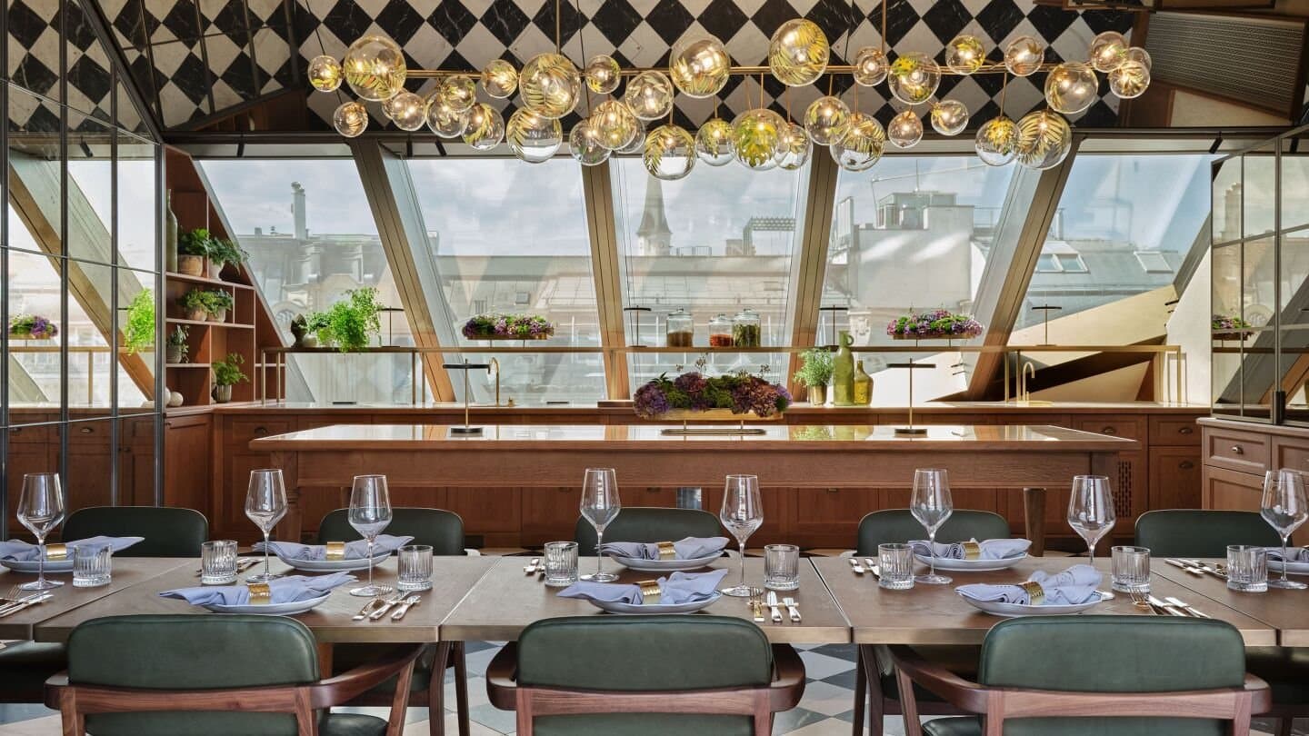 Neue Hoheit Brasserie, image 1 of 1