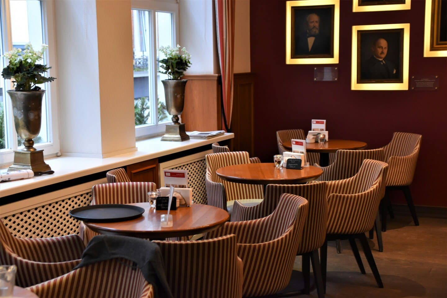 Einstein café & bel étage, image 1 of 1