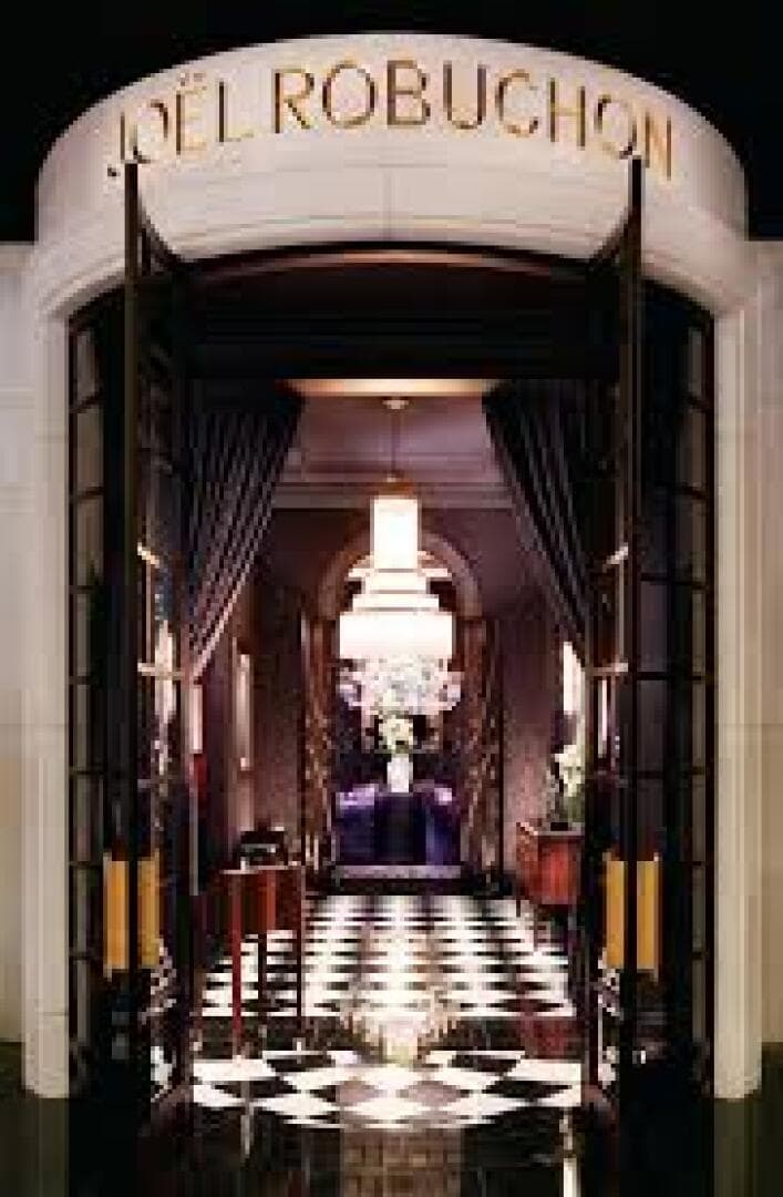 Joël Robuchon, image 1 of 1