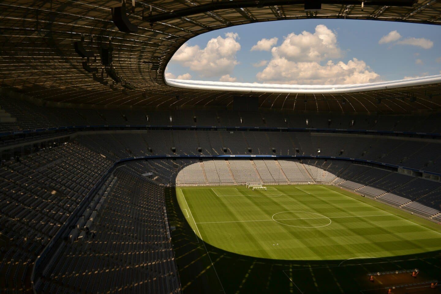 Estádio Nilton Santos (Engenhão), image 1 of 1