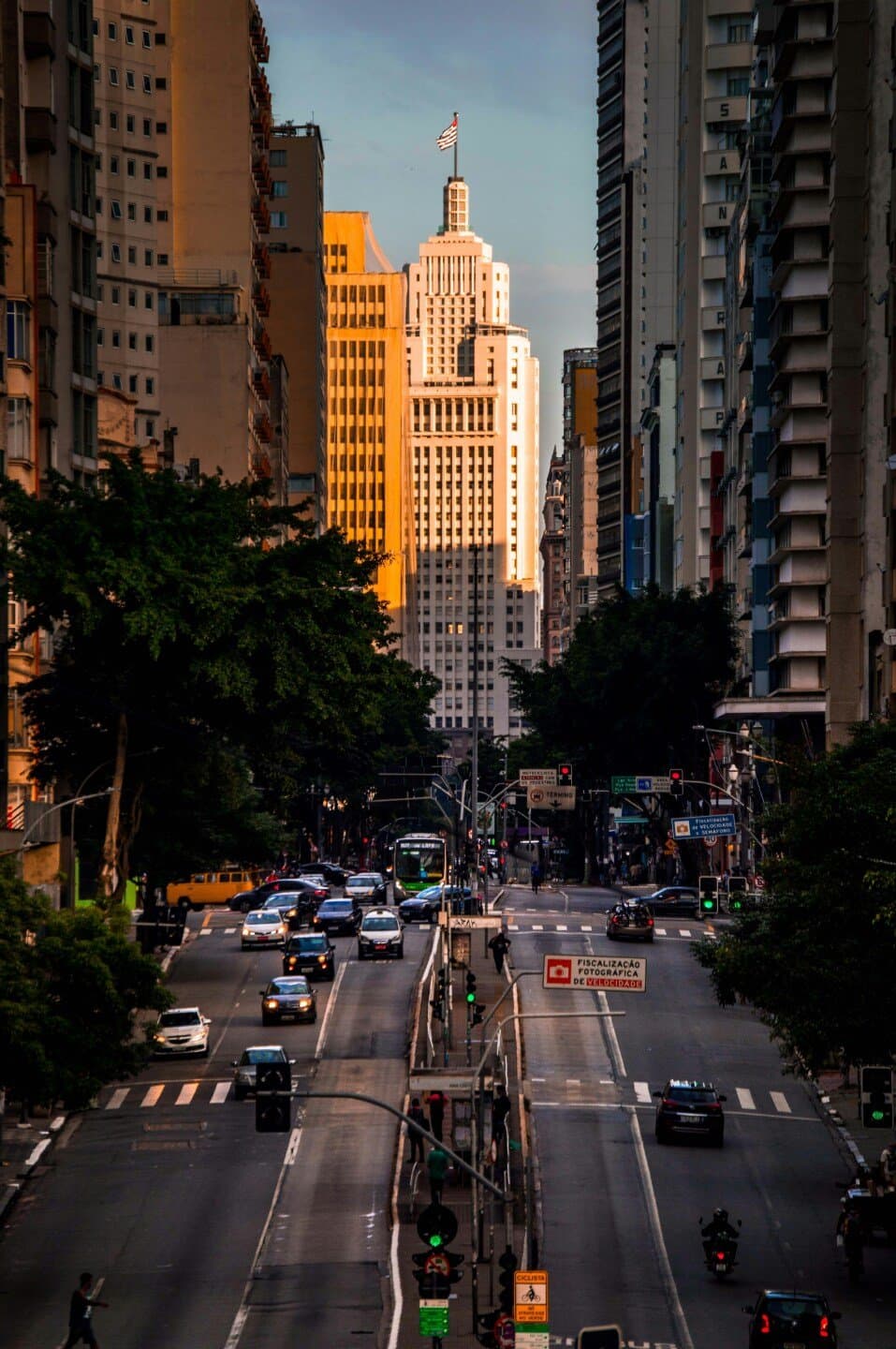 São Paulo e suas contradições: processos de expansão da cidade e segregação urbana, image 1 of 1