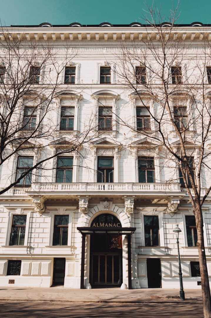 Almanac Palais, image 1 of 1