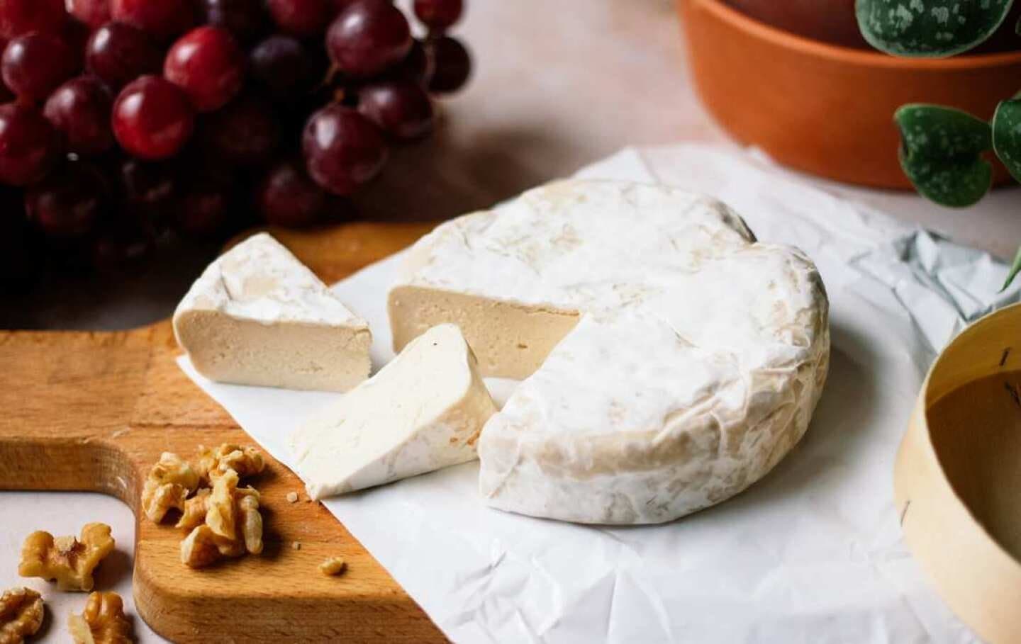 Vegan Camembert, image 1 of 1