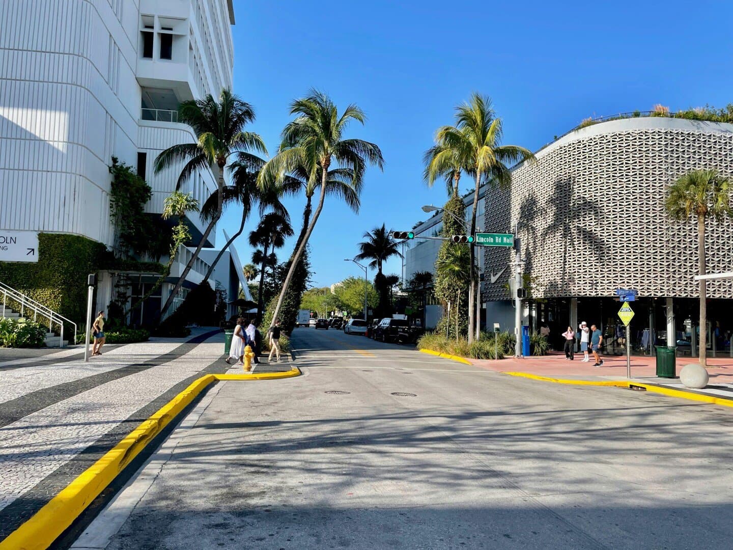 Pérez Art Museum Miami (PAMM), image 1 of 1