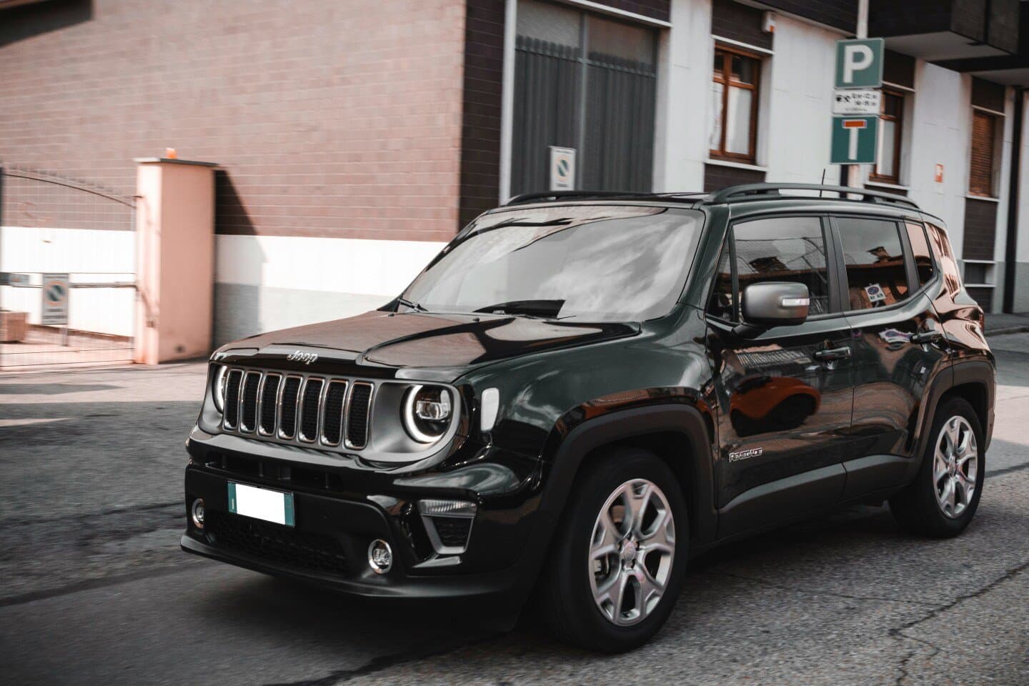 Jeep Renegade, image 1 of 1