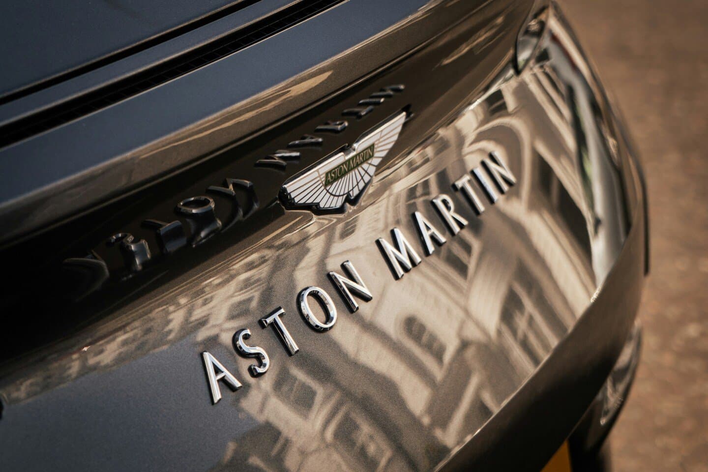 The Collection Aston Martin, image 1 of 1