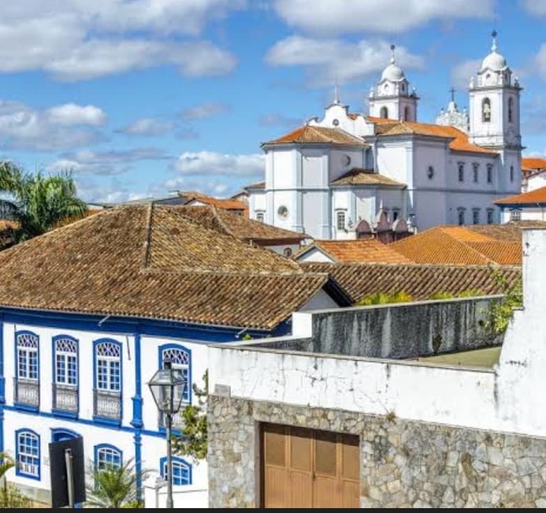 Diamantina - Cidade natal de Juscelino Kubitschek, com casarios coloniais, música e poesia por todos os lados., image 1 of 1