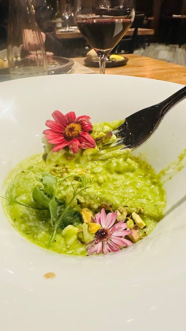 Pea risotto with mint (matetic winery (chile), image 1 of 1