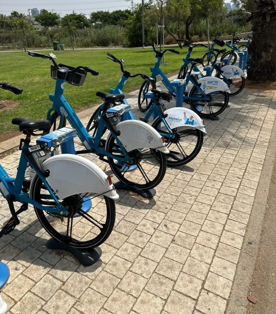 Andar de bicicleta, image 1 of 1