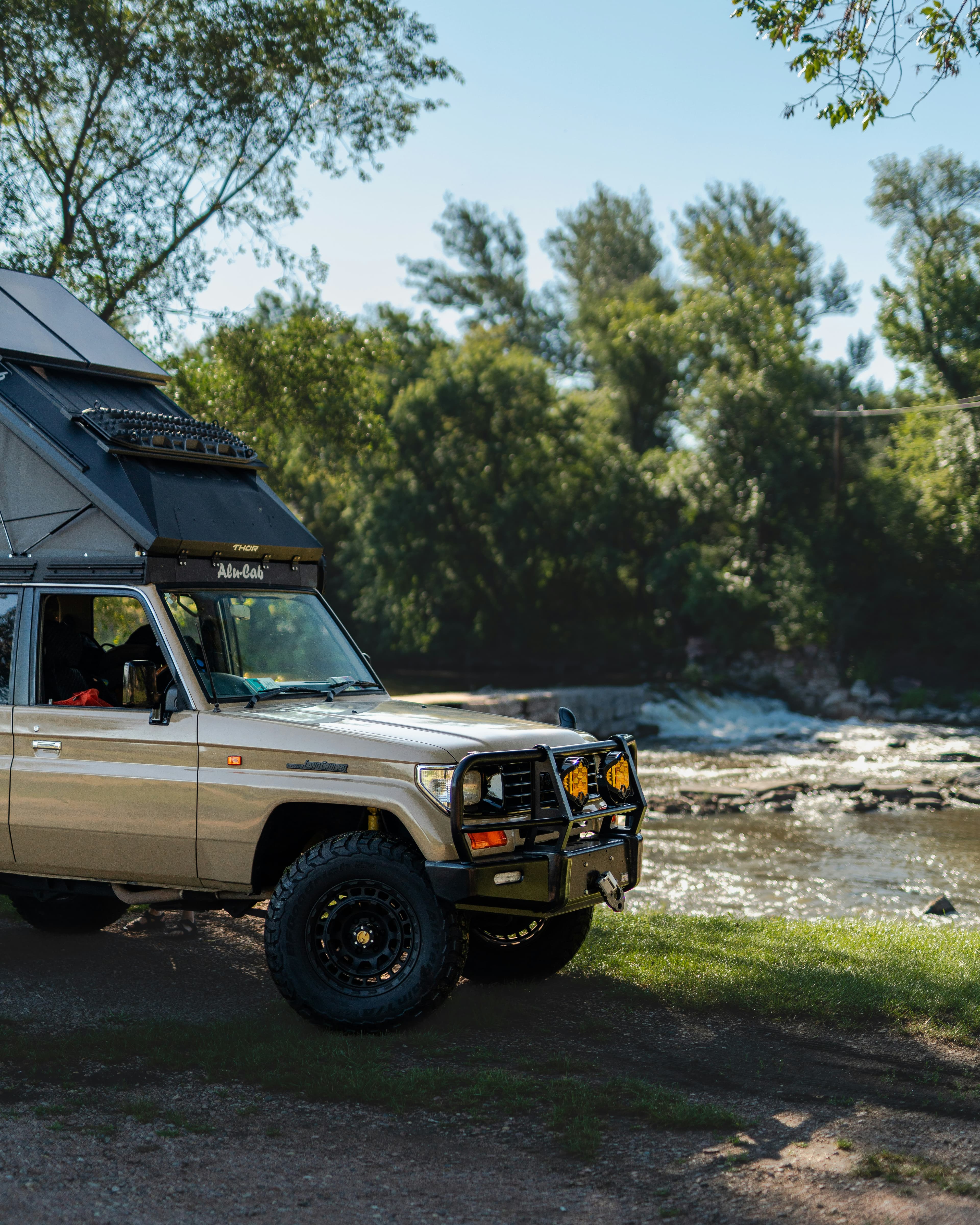 Toyota Land Cruiser, image 1 of 1