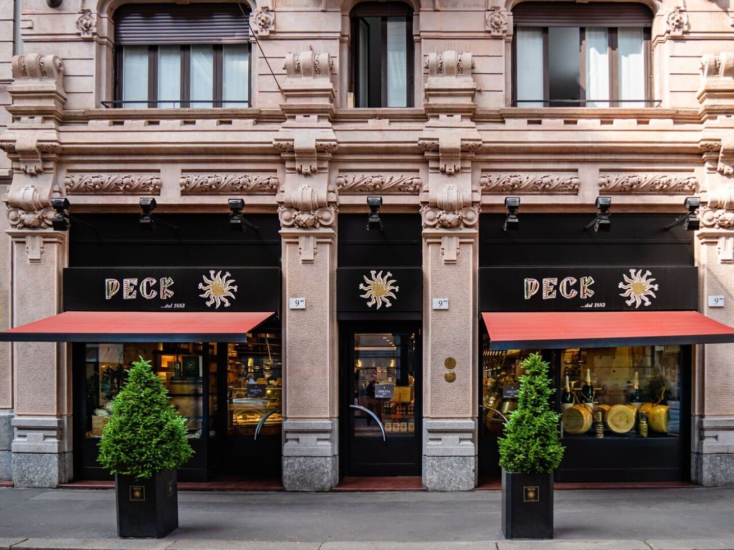 Peck Milano, image 1 of 1