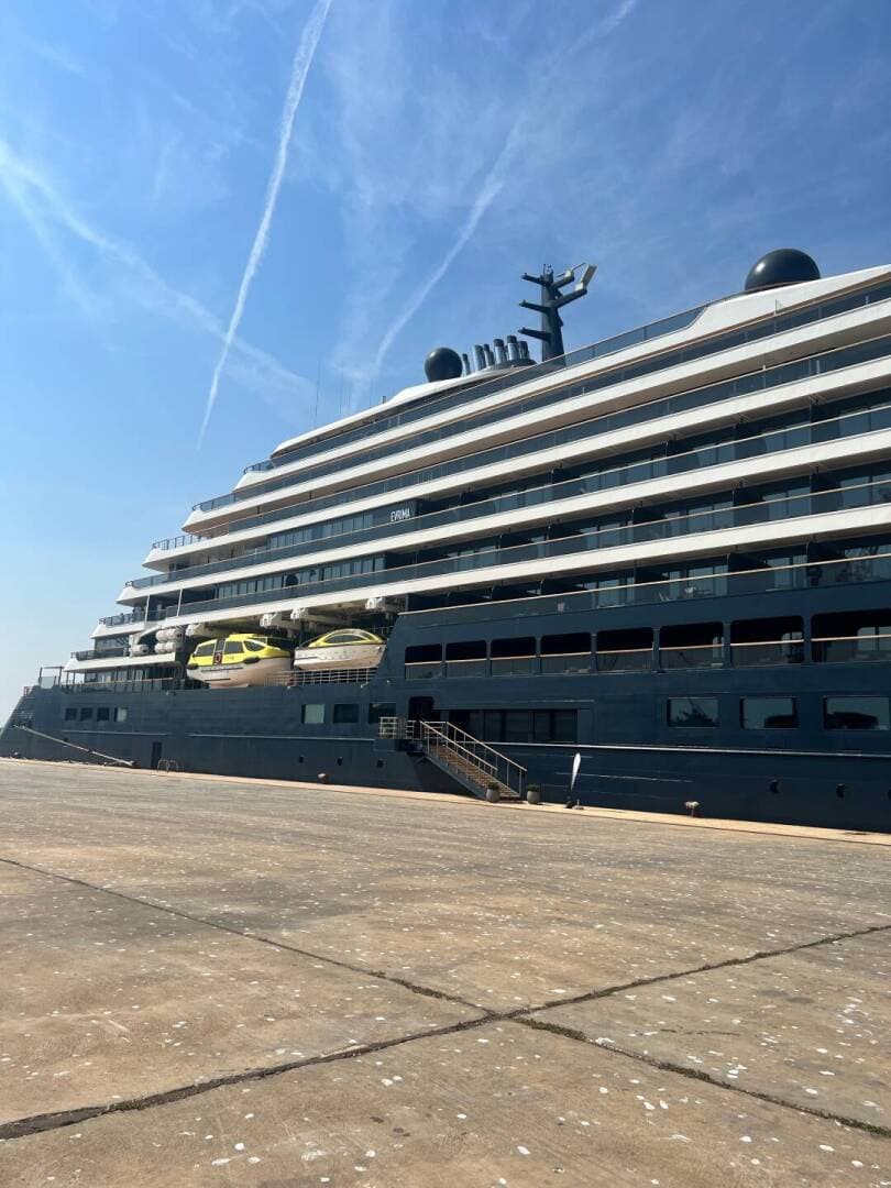 Evrima RitzCarlton Yatch, image 1 of 1